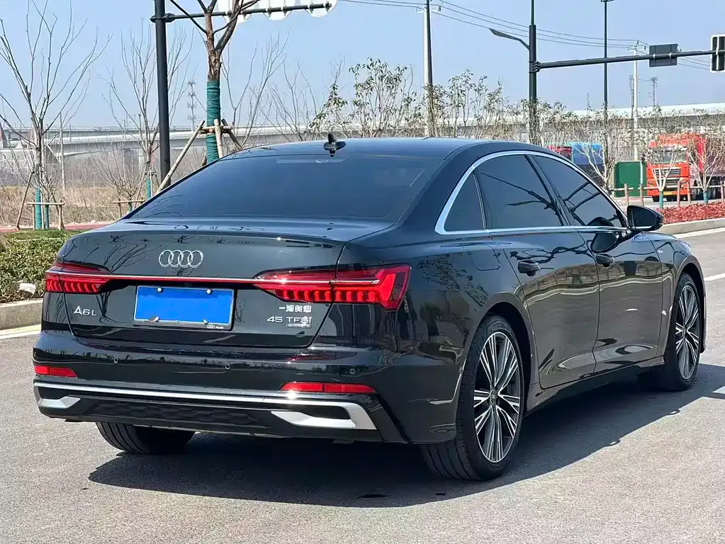 Audi A6L 2024 из CN, фото 8