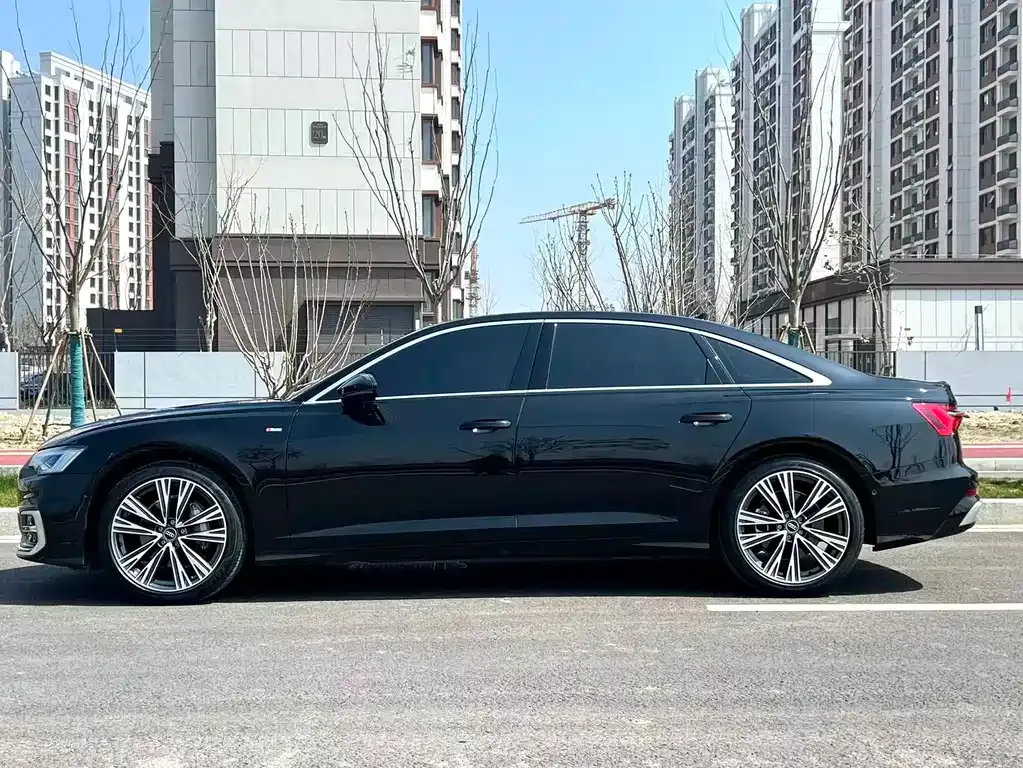 Audi A6L 2024 из CN, фото 9