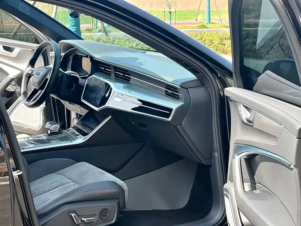 Audi A6L 2024 из CN, фото 5