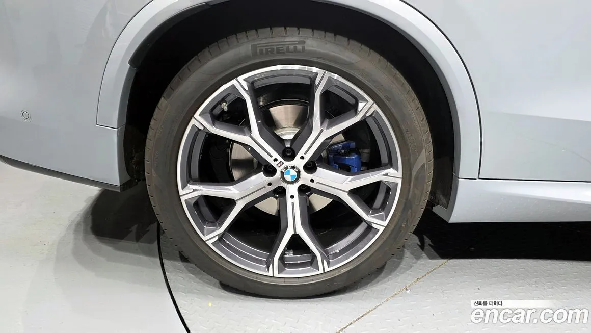 BMW X5 — фото 9