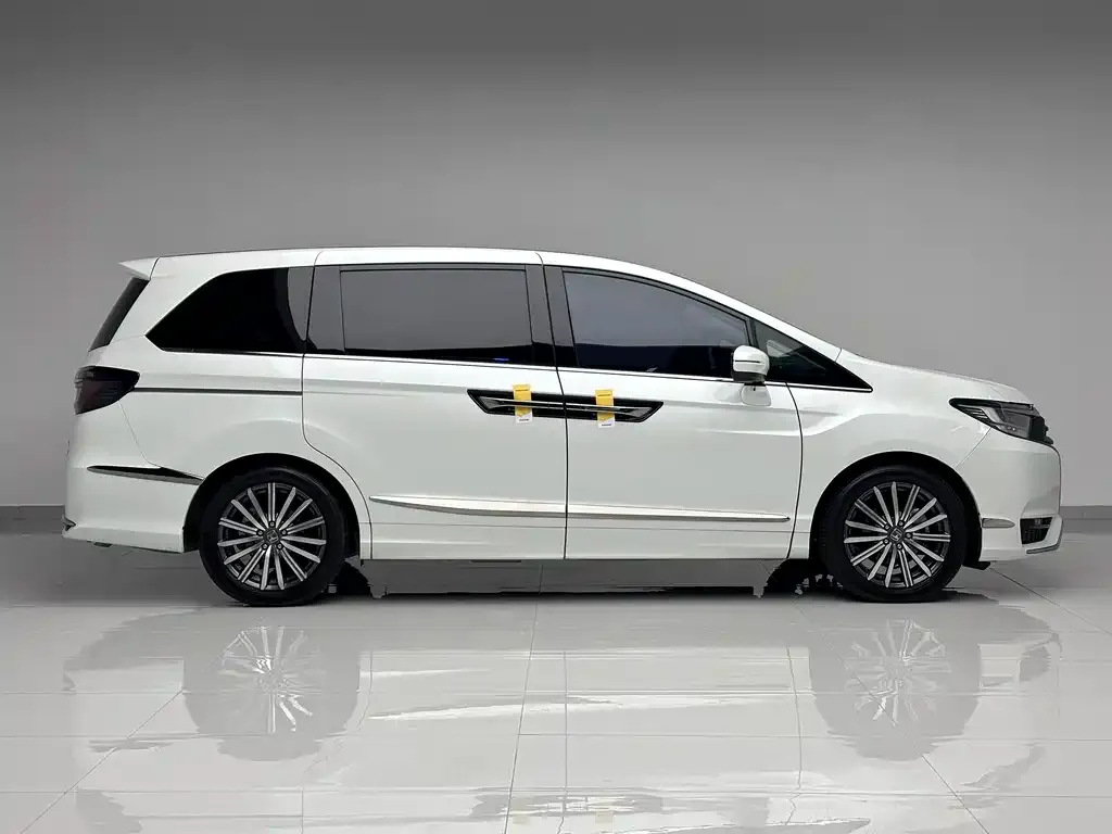 Honda Elysion 2022 из CN, фото 2
