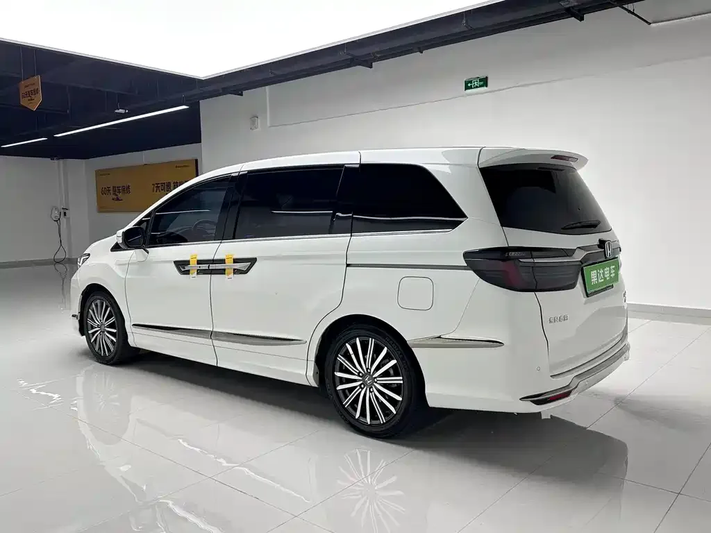 Honda Elysion 2022 из CN, фото 6