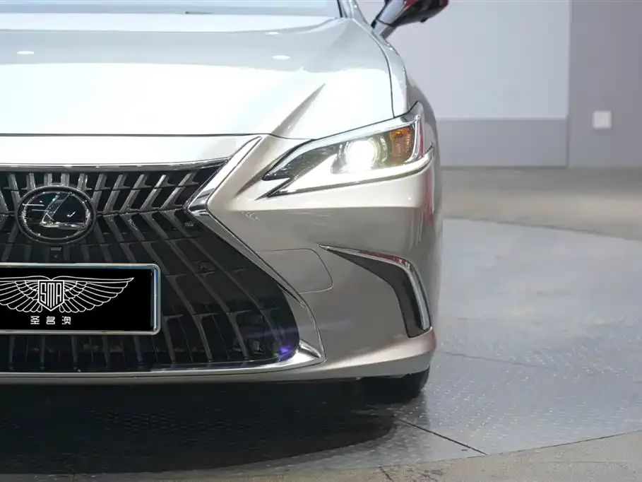 Lexus ES 2024 из CN, фото 2