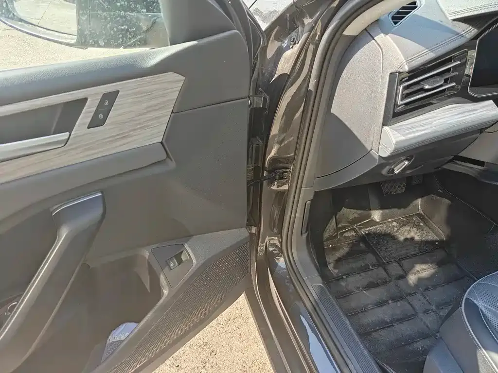 Volkswagen Sagitar 2023 из CN, фото 5
