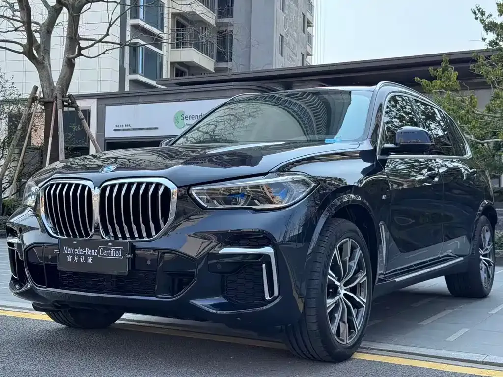BMW X5 — фото 1