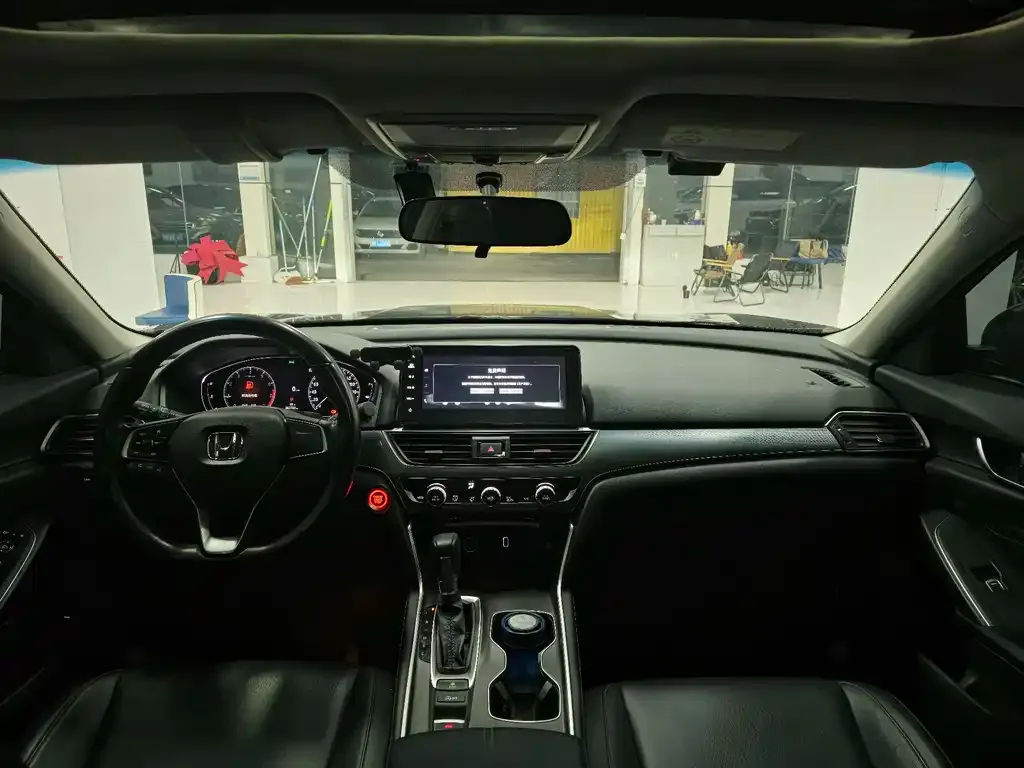Honda Accord — фото 5