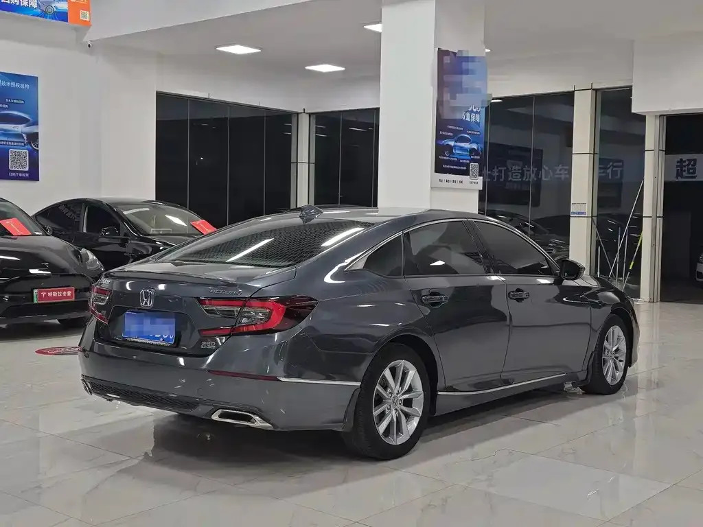 Honda Accord — фото 6