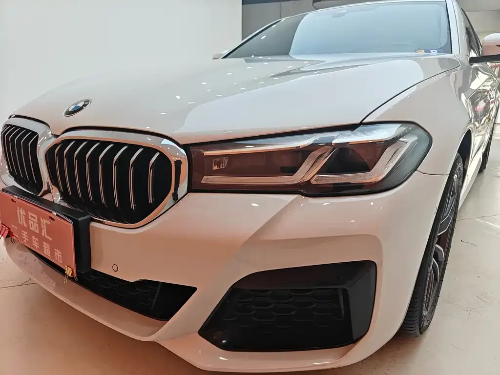 BMW 5 Series — фото 5