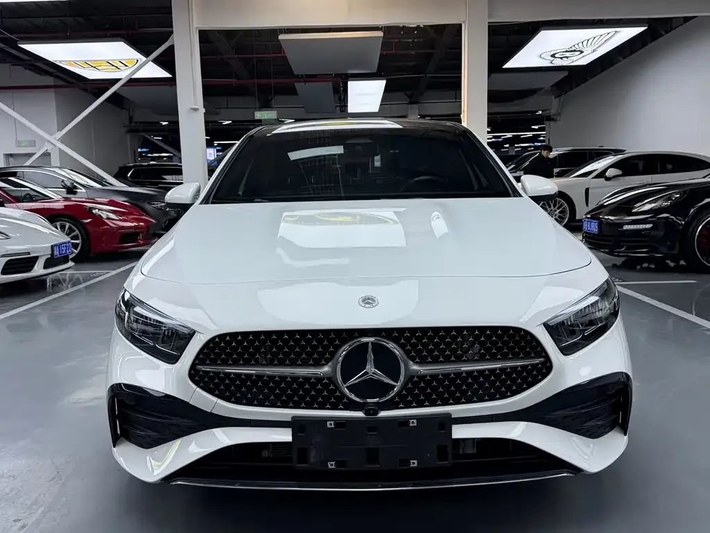 Mercedes-Benz A-Class 2023 из CN, фото 3