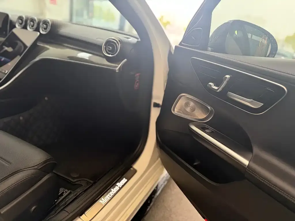 Mercedes-Benz C-Class 2024 из CN, фото 2