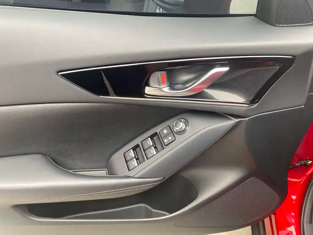 Mazda CX-4 2023 из CN, фото 4