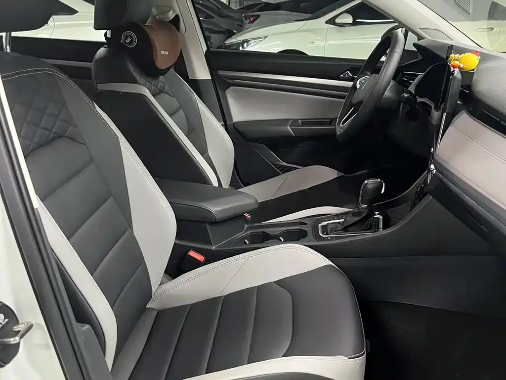 Volkswagen Bora 2022 из CN, фото 6