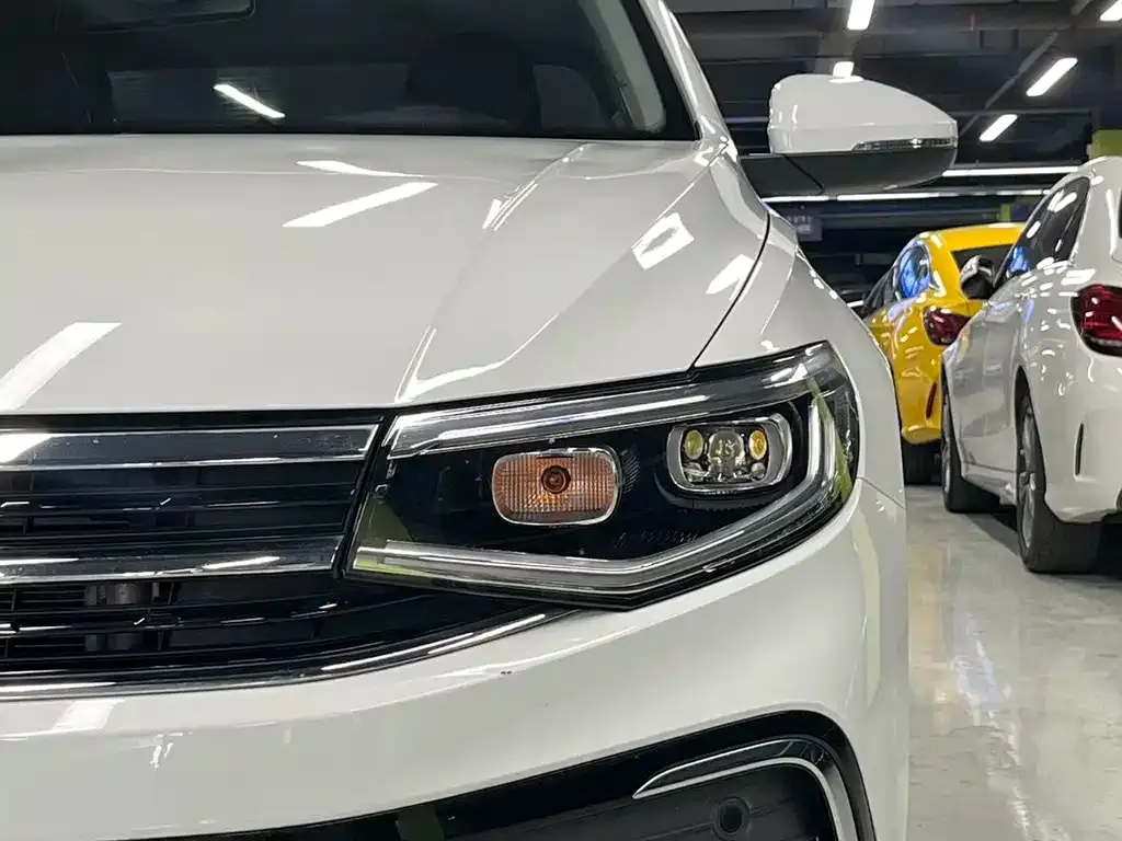 Volkswagen Bora 2022 из CN, фото 4