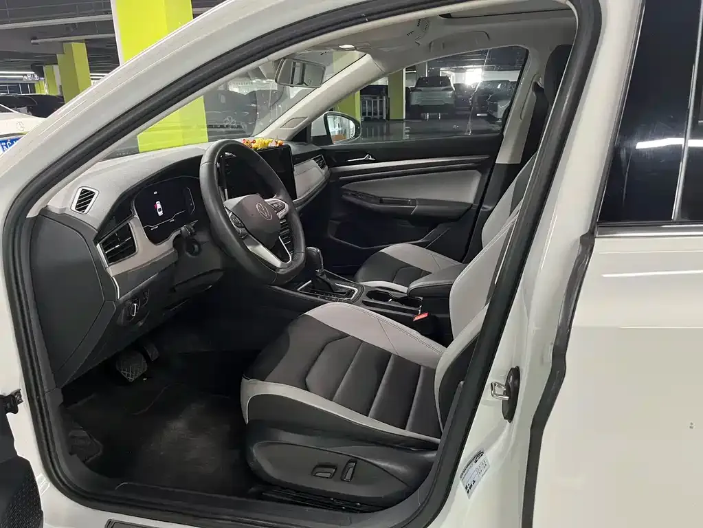 Volkswagen Bora 2022 из CN, фото 5
