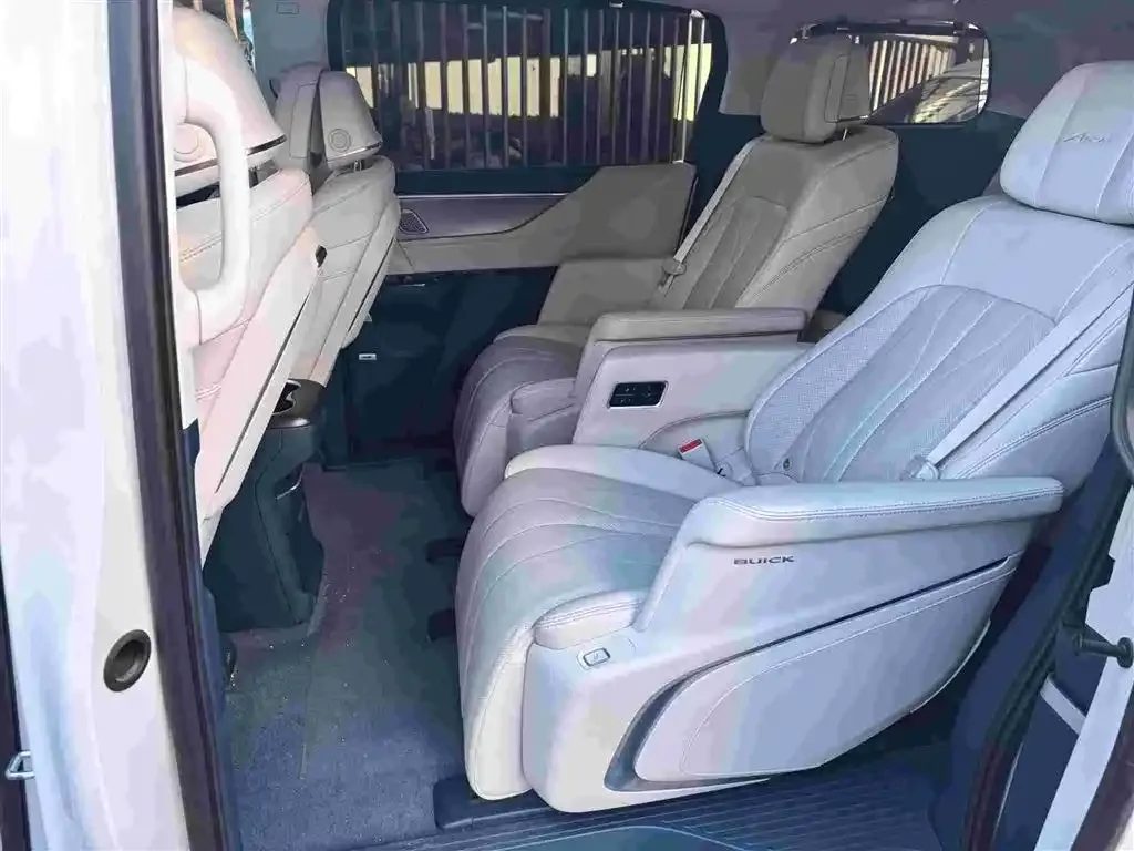 Buick GL8 Hybrid 2024 из CN, фото 7
