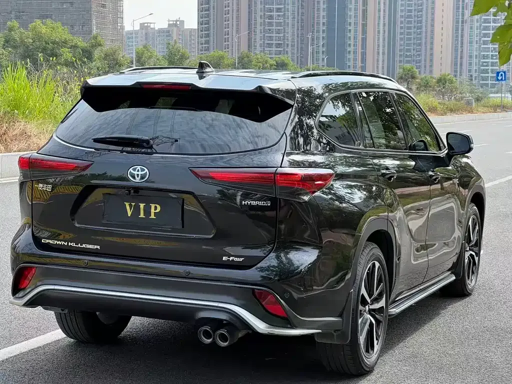 Toyota Crown Kluger 2023 из CN, фото 9