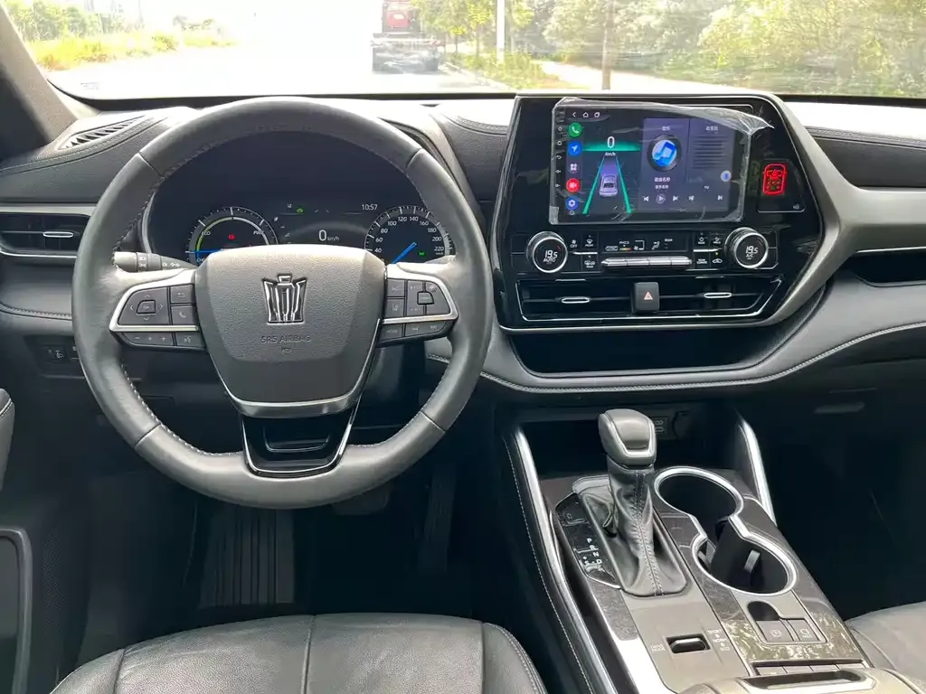 Toyota Crown Kluger 2023 из CN, фото 8