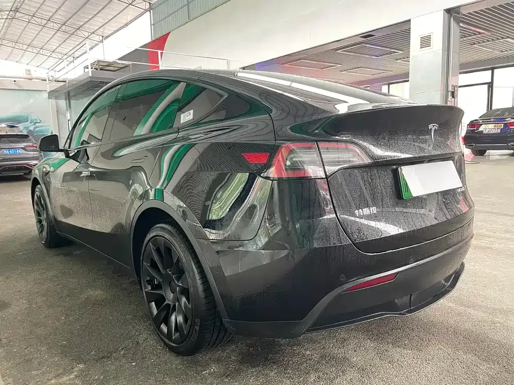 Tesla Model Y 2023 из CN, фото 10