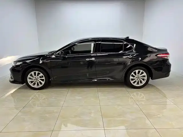 Toyota Camry 2023 из CN, фото 2