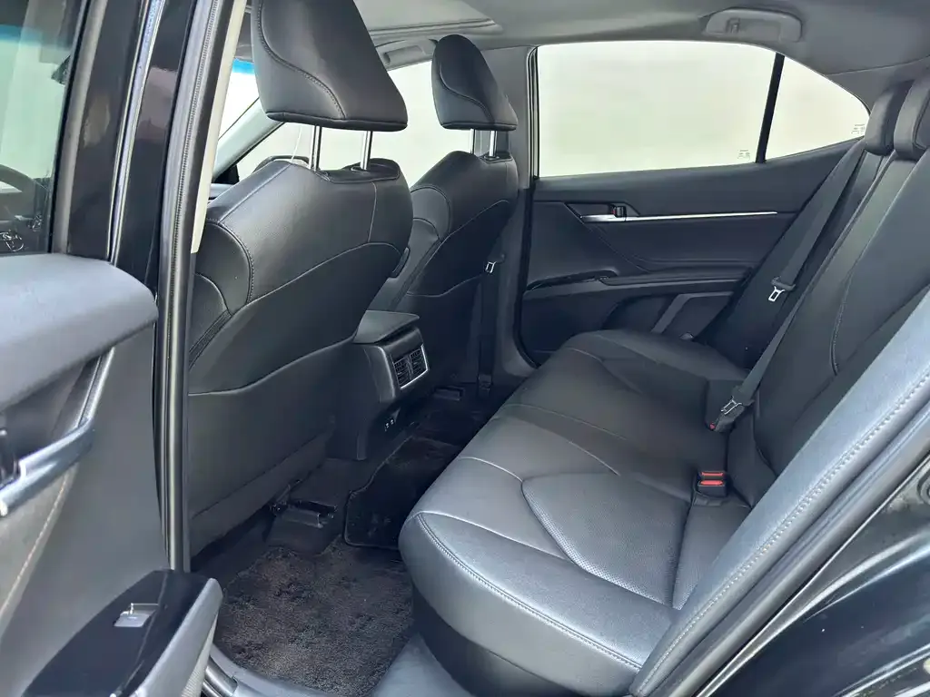 Toyota Camry 2023 из CN, фото 4