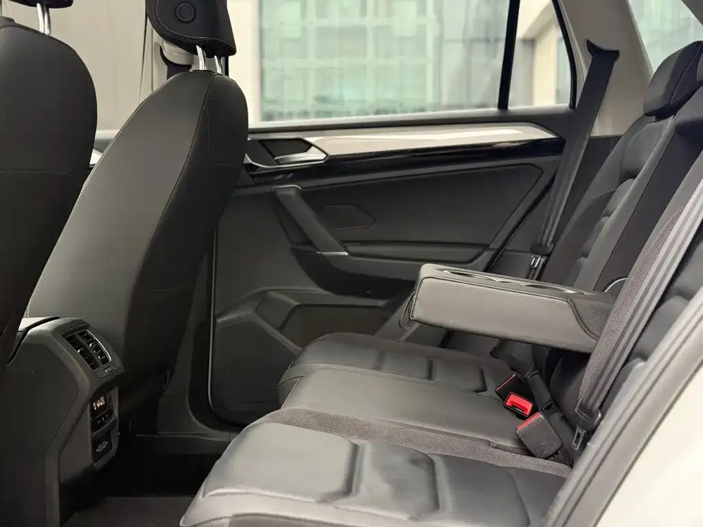 Volkswagen Tayron 2022 из CN, фото 4