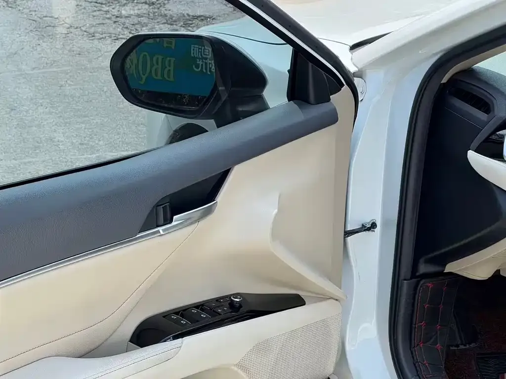 Toyota Camry 2021 из CN, фото 9