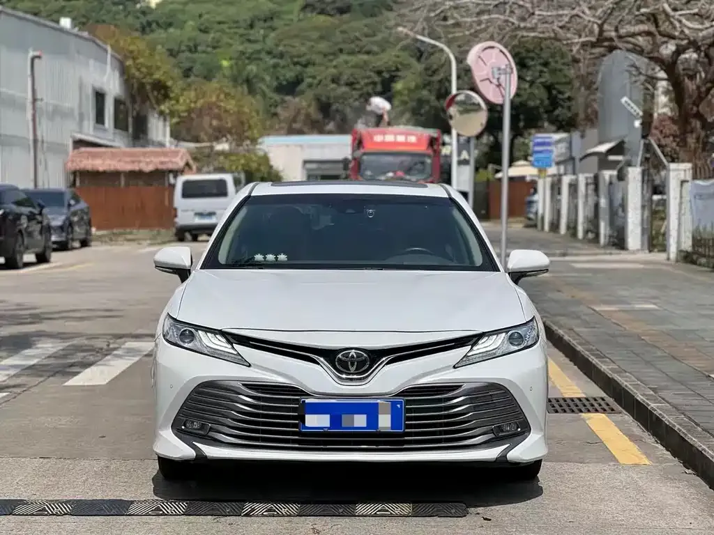 Toyota Camry 2021 из CN, фото 4