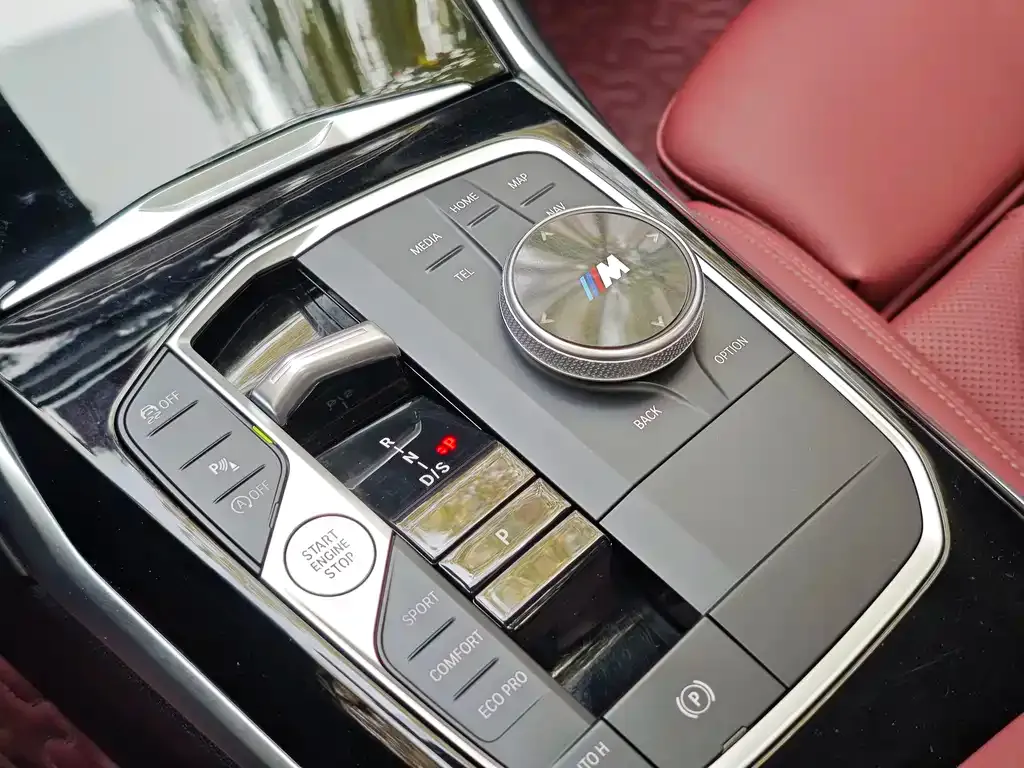 BMW 3 Series 2023 из CN, фото 9