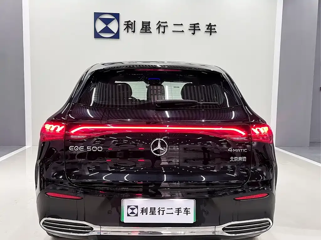 Mercedes-Benz EQE SUV — фото 2
