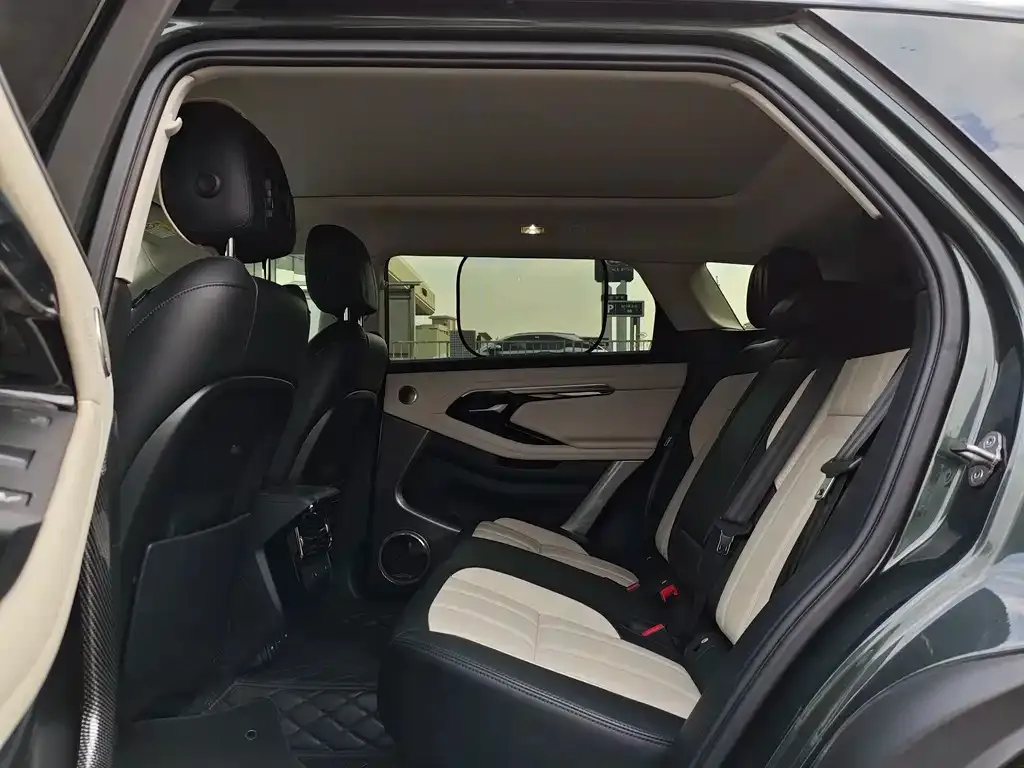 Land Rover Evoque 2023 из CN, фото 6