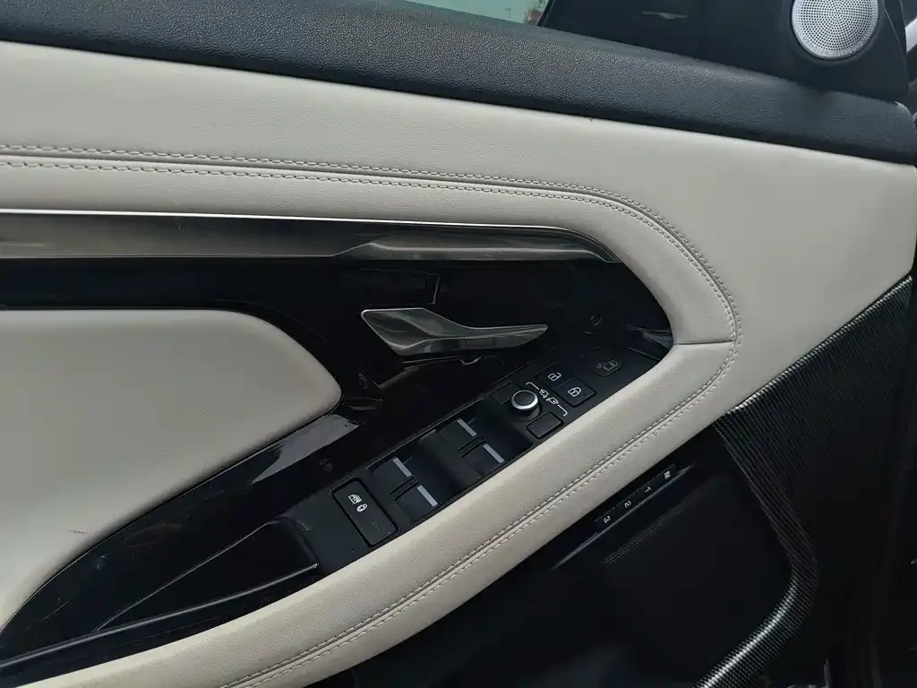 Land Rover Evoque 2023 из CN, фото 7