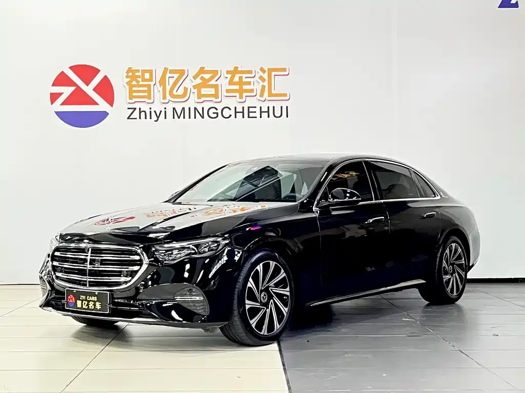 Mercedes-Benz E-Class — фото 1