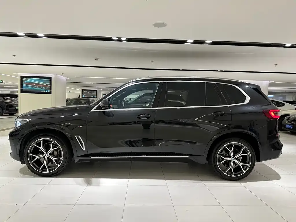 BMW X5 2023 из CN, фото 2