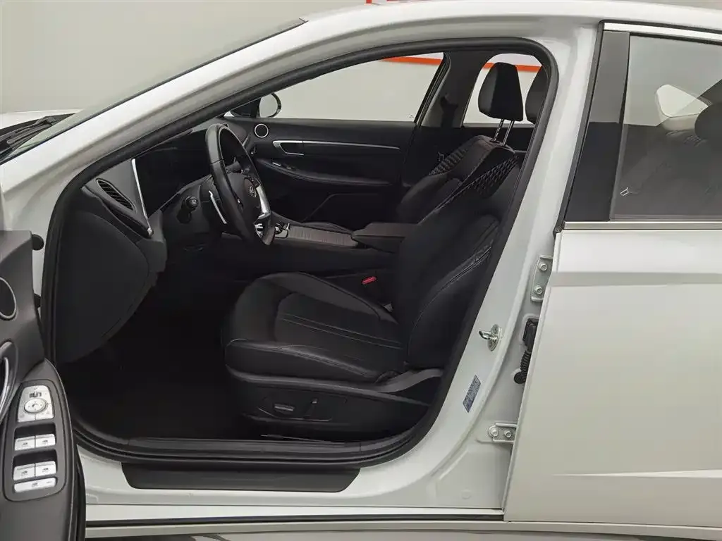 Hyundai Sonata 2021 из CN, фото 3