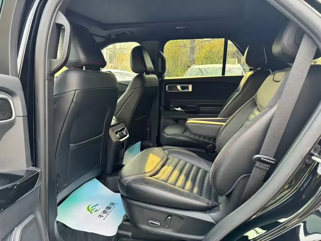 Ford Explorer 2022 из CN, фото 7