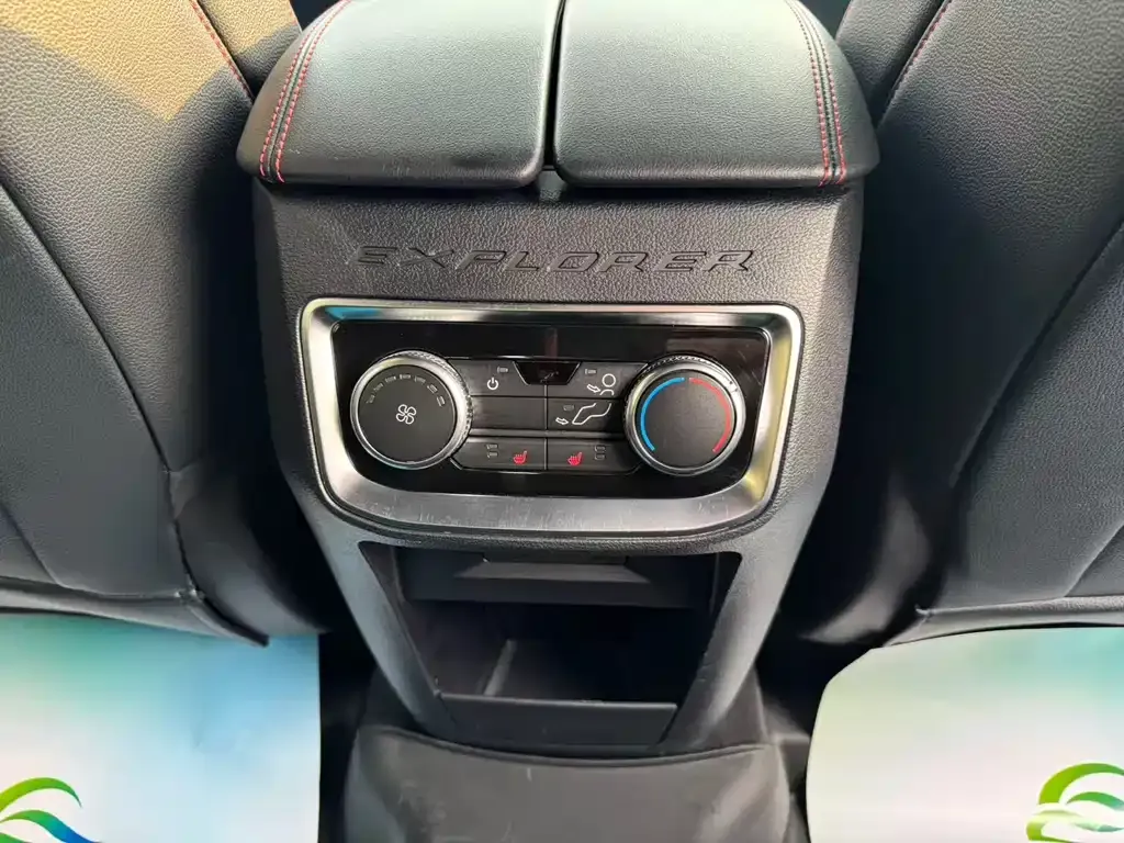 Ford Explorer 2022 из CN, фото 3