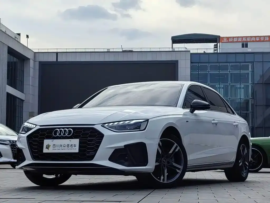 Audi A4L 2022 из CN, фото 1