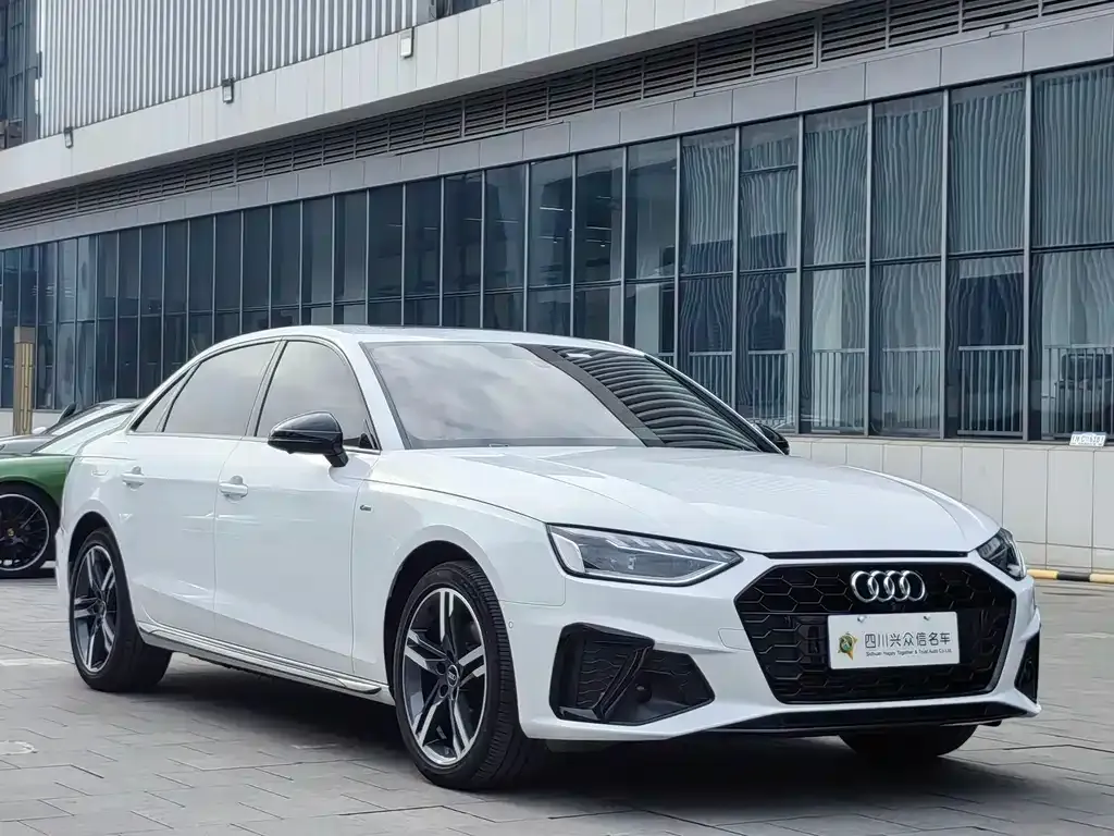 Audi A4L 2022 из CN, фото 8