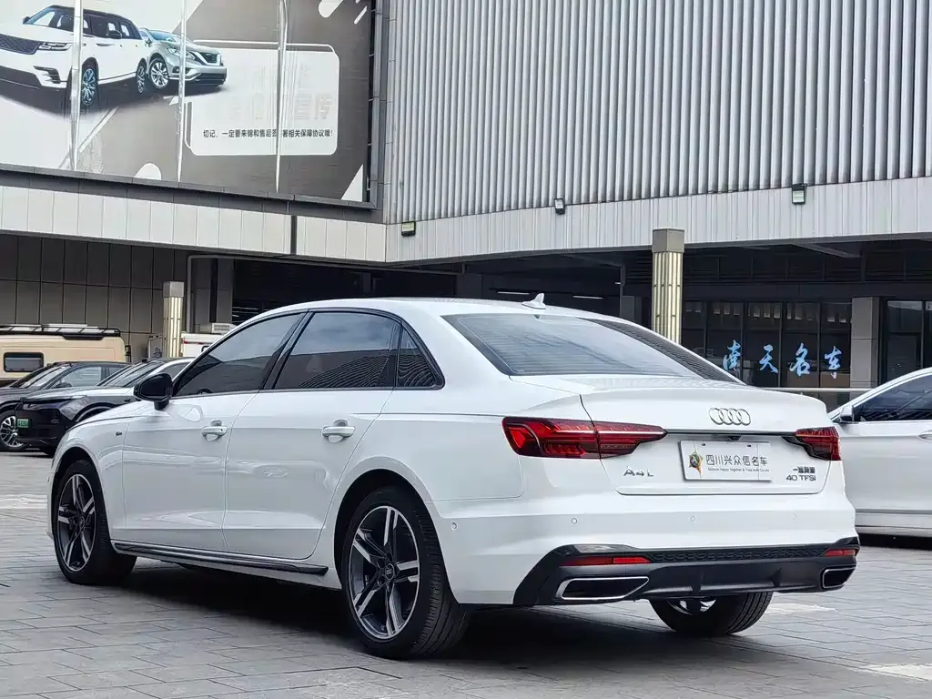 Audi A4L 2022 из CN, фото 7