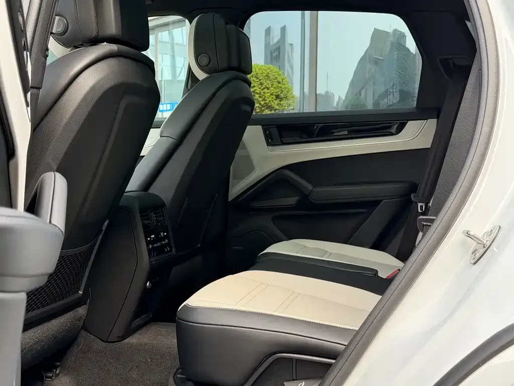 Porsche Cayenne 2026 из CN, фото 10