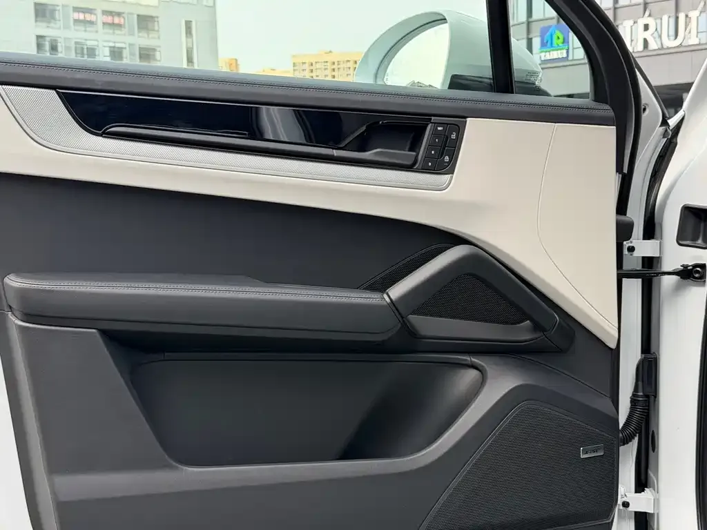 Porsche Cayenne 2026 из CN, фото 7