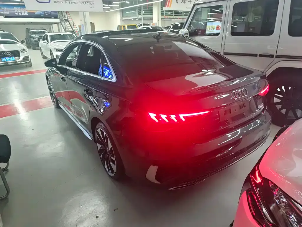 Audi A3 2022 из CN, фото 8