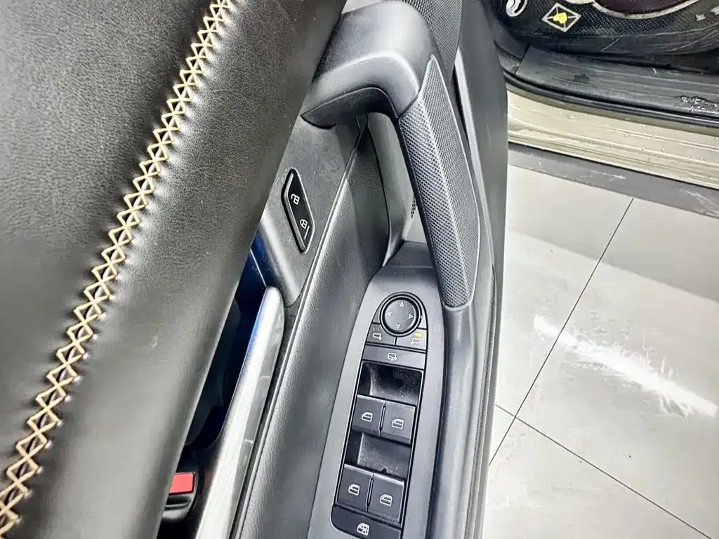 Mazda CX-50 2023 из CN, фото 9