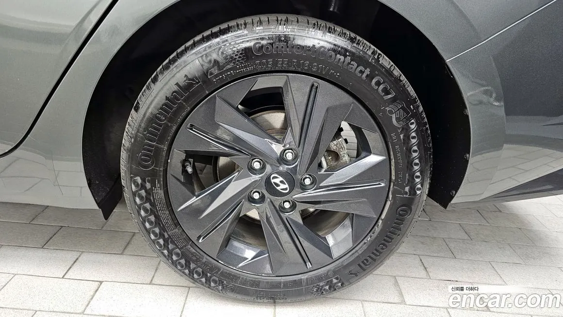 Hyundai AVANTE — фото 4
