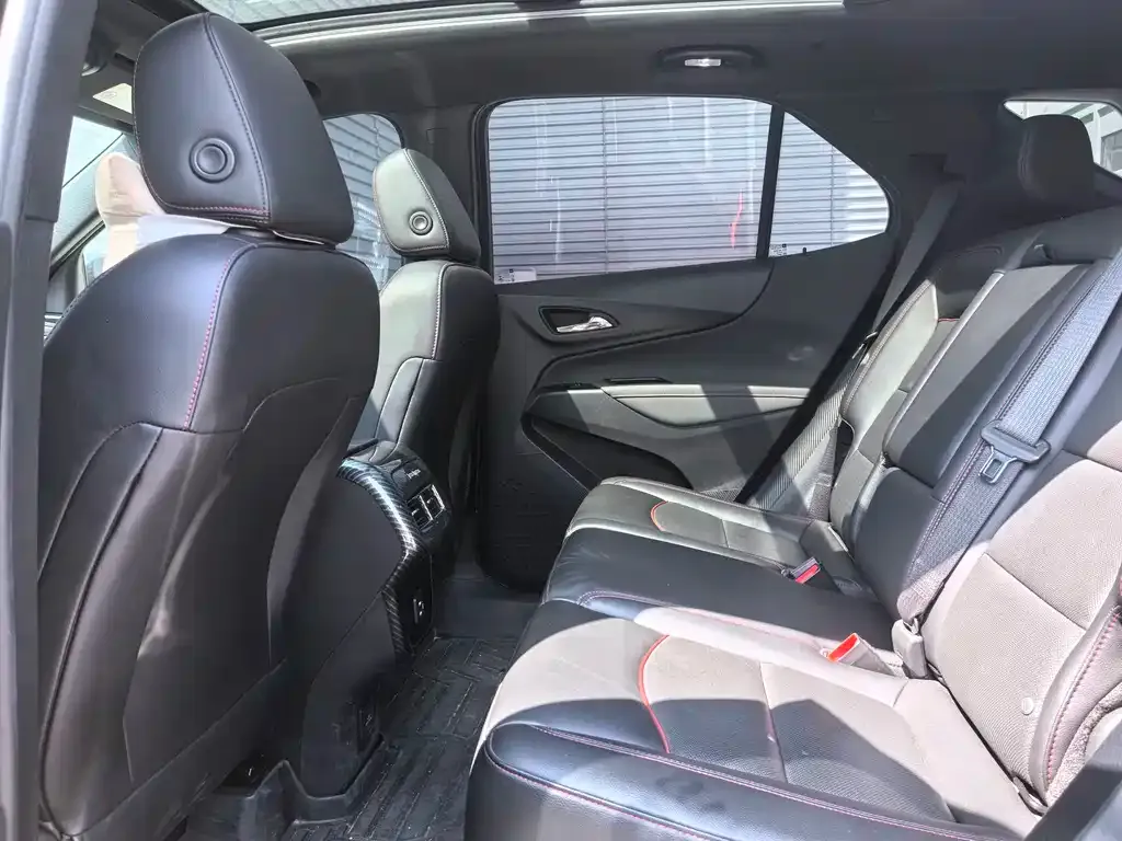 Chevrolet Equinox 2022 из CN, фото 10
