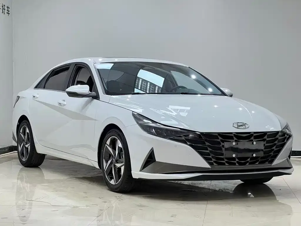 Hyundai Elantra 2023 из CN, фото 10