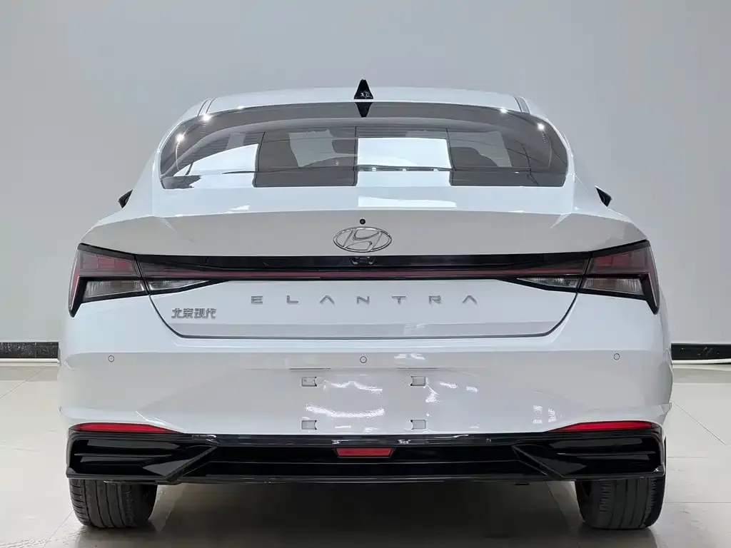 Hyundai Elantra 2023 из CN, фото 3