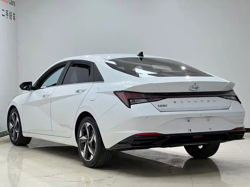 Hyundai Elantra 2023 из CN, фото 4