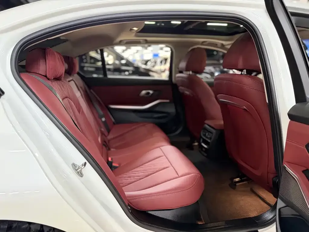BMW 3 Series 2025 из CN, фото 10