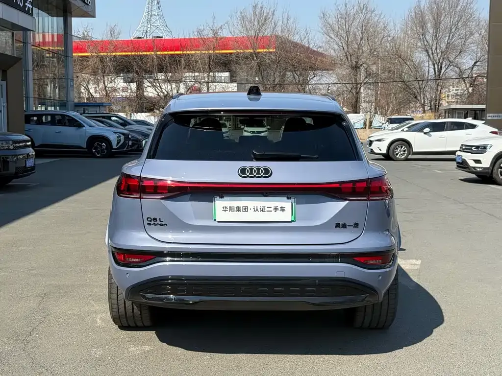 Audi Q6L e-tron — фото 6
